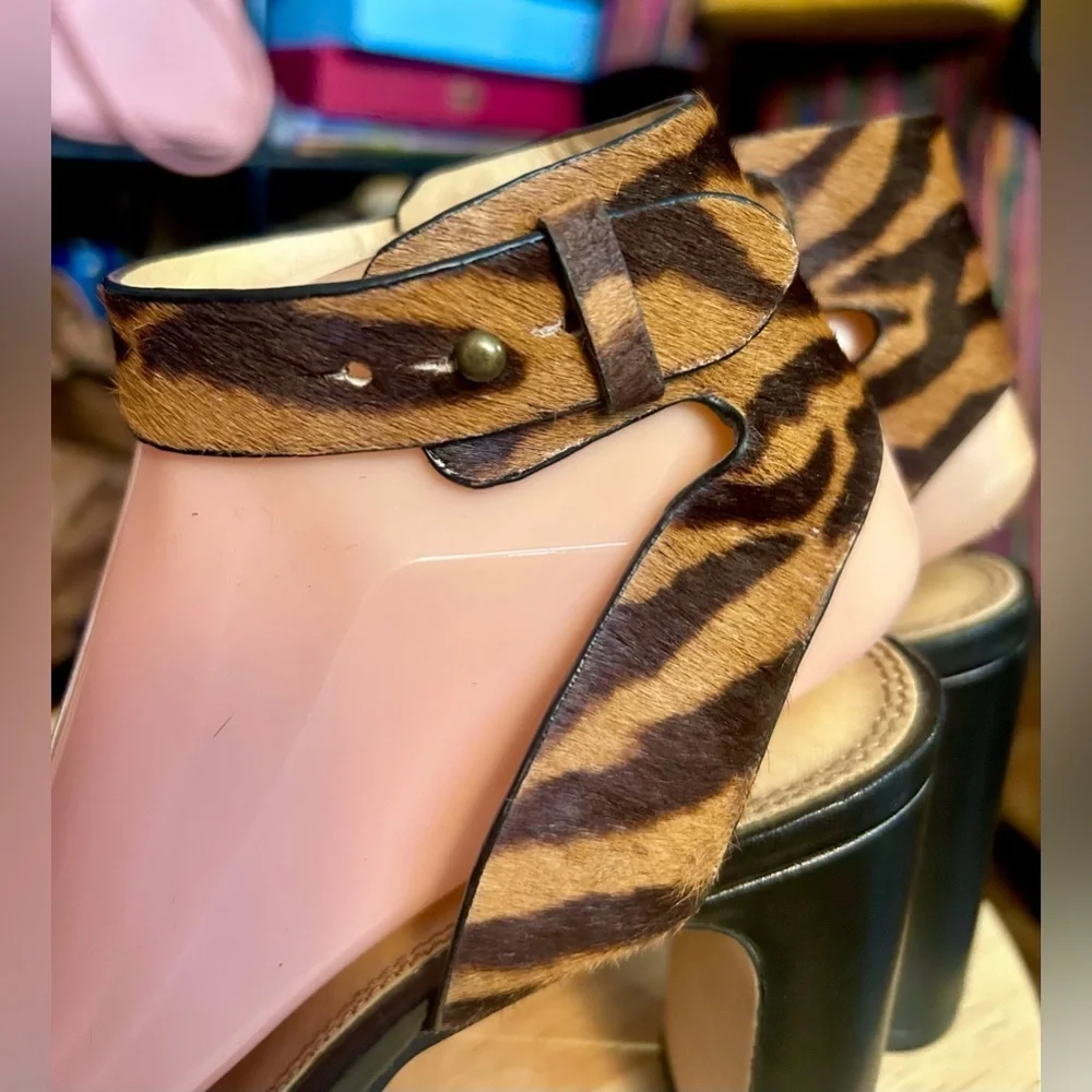 Splendid Real Calf Hair Tiger Print Pattern Ankle Strap Sandals GORGEOUS!​​ - Picture 7 of 10